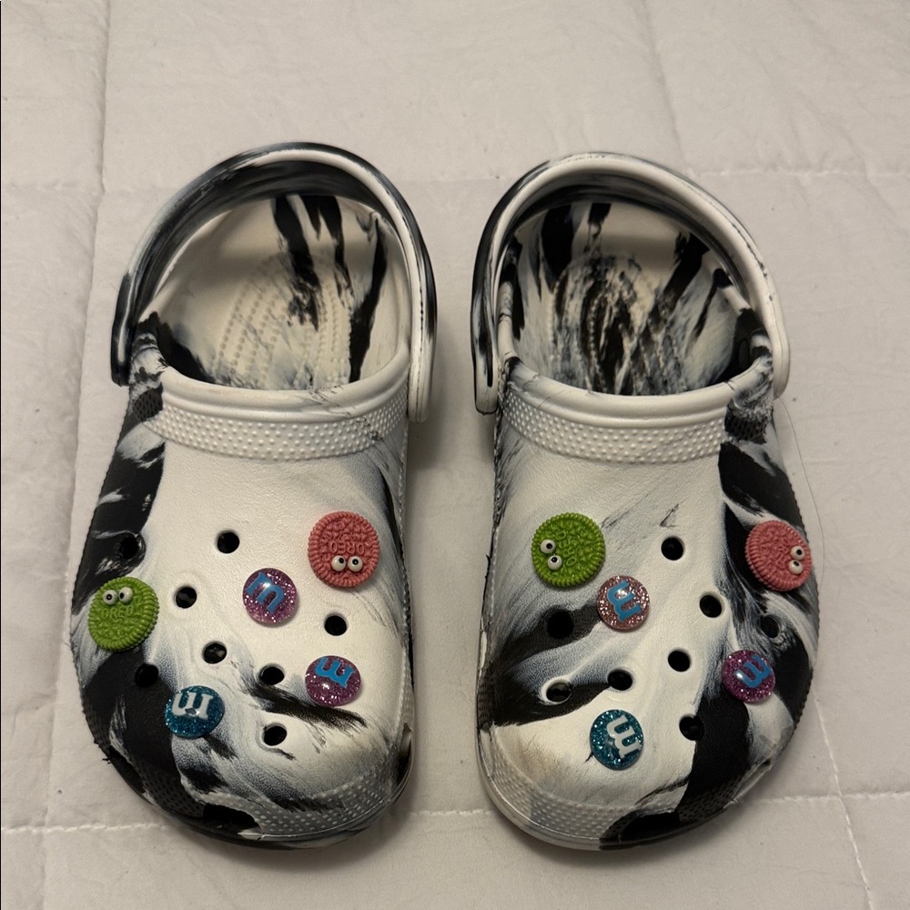 CROCS Kids Monochrome Water Shoes with Vibrant Charms